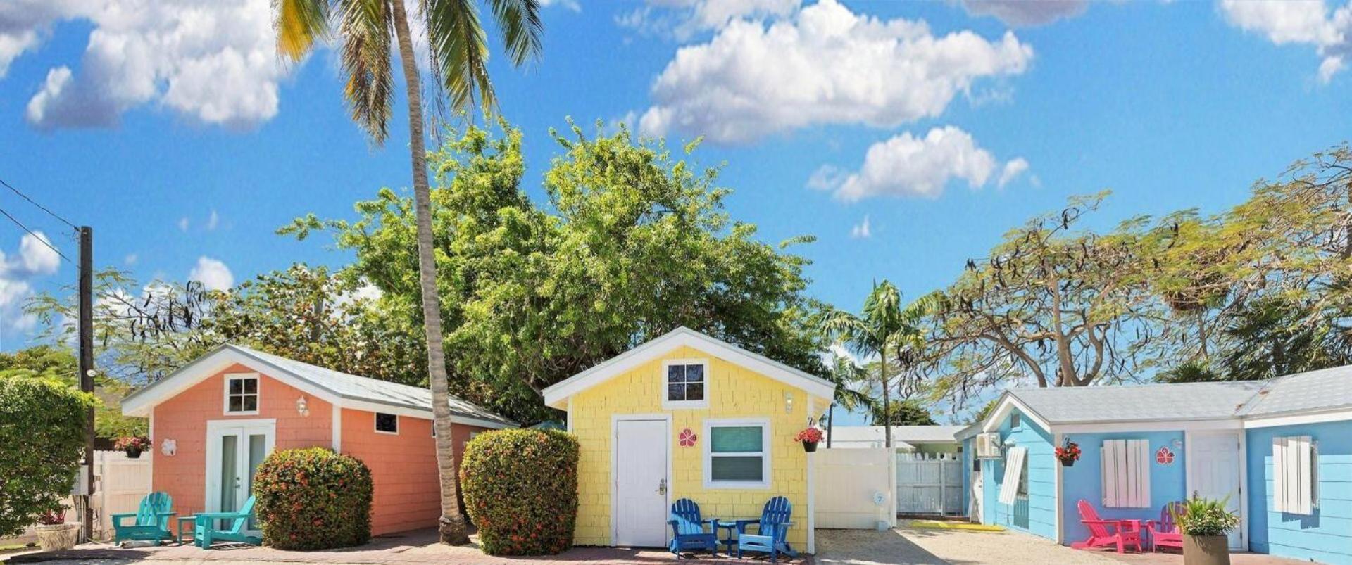 Staying Near Sombrero Beach: 4 Budget Hotels Compared