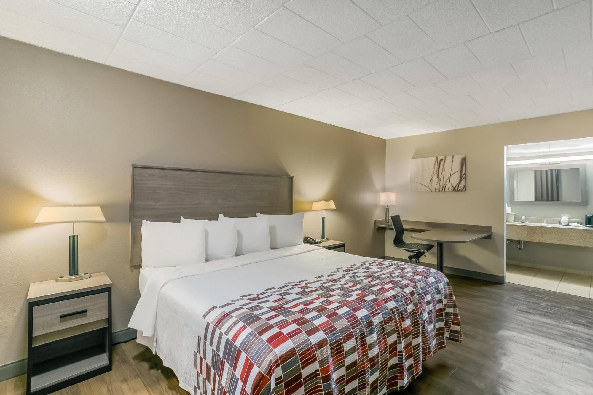 Staying Near The Maryland Zoo: 5 Budget Hotels Compared