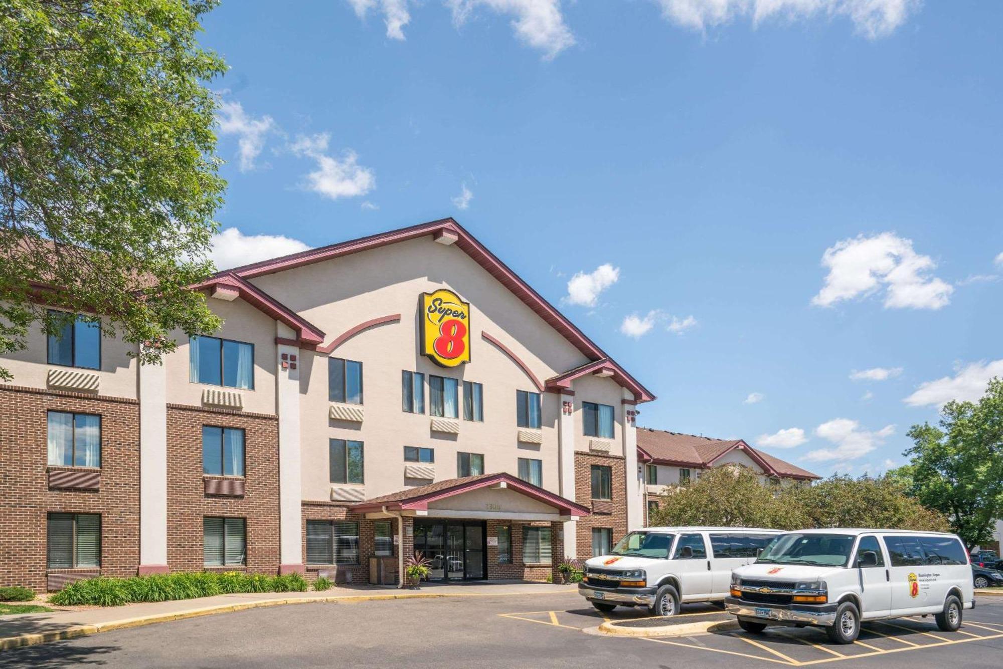 5 Budget Hotels Near Hyland Lake Park Reserve Worth Booking